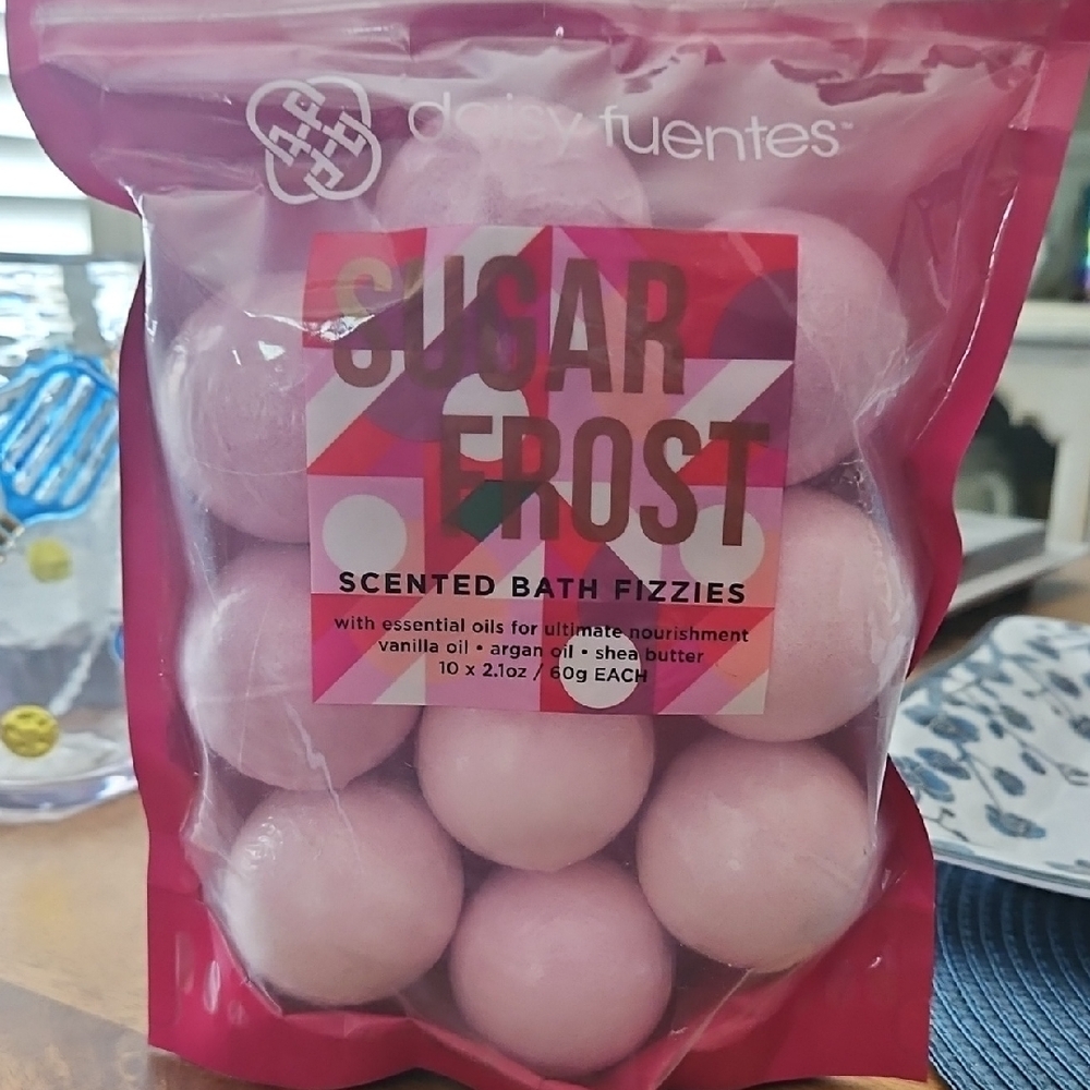 Daisy Fuentes Pink Scented Bath Fizzies